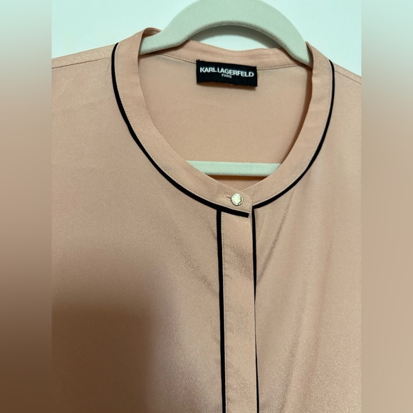 NWOT Karl Lagerfeld - Gorgeous short cap sleeve top. Silky fluttered sleeves. - Picture 5 of 10